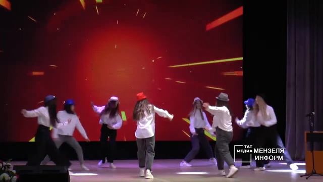 Танцевальный ансамбль хора ветеранов, СОШ №1 и танөевальный коллектив "Бәхетле" Танец Три поколения смотреть онлайн
