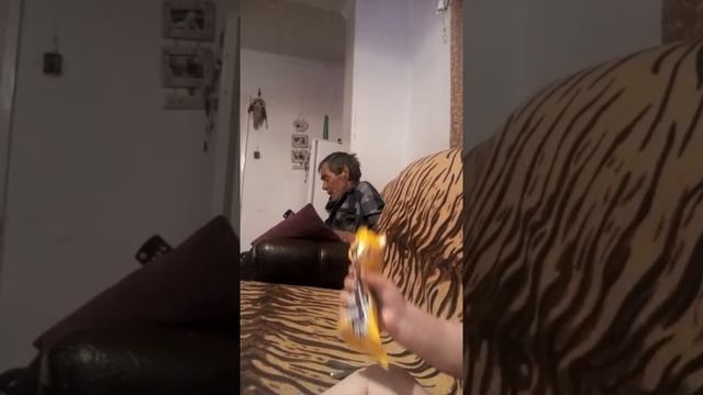 31 мая 2017 едим M&M's смотреть онлайн