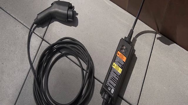 2017 Chevrolet Volt: Charging Options смотреть онлайн