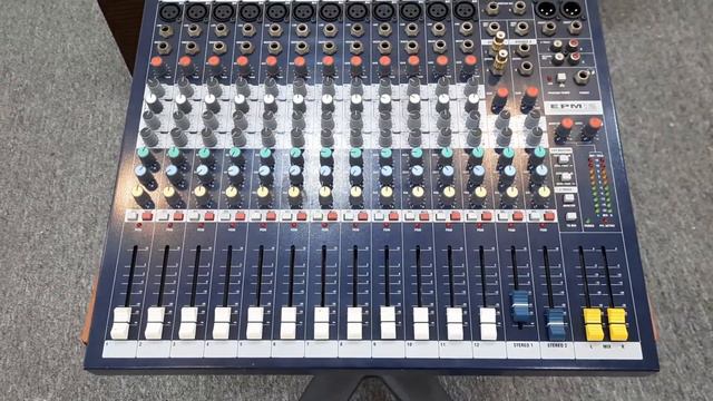 Mixer Soundcraft EPM 12 Hàng Zin đẹp Nguyên Tem Hãng Giá 5tr5