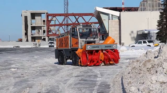 Демонстрация снегоуборочной техники аэропорта Стригино смотреть онлайн