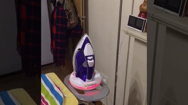 Russel Hobbs cordless iron test смотреть онлайн
