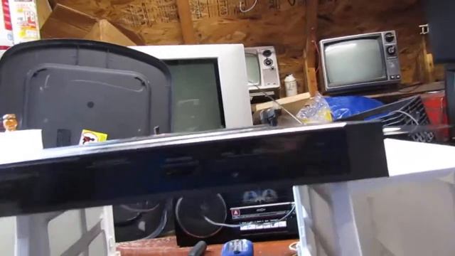 How do I adjust sit down on a Mitsubishi LT 55 turntable ? смотреть онлайн