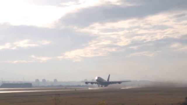 Airbus A380 на летище София смотреть онлайн