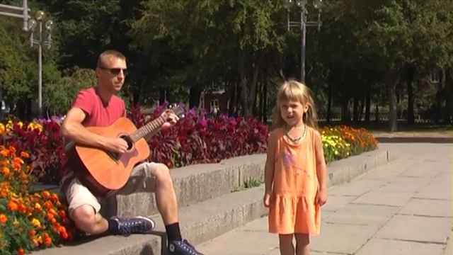 Під дощем по калюжах... / Пусть бегут неуклюже.../ Let pedestrian stumble + субтитри (sub) UA/RU/EN смотреть онлайн