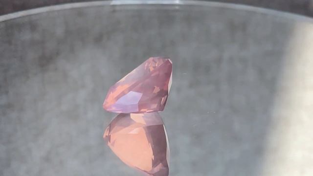 R000011 «Устремленная». Триллион. Розовый кварц. 11.2 карата. 6 720 ₽ смотреть онлайн