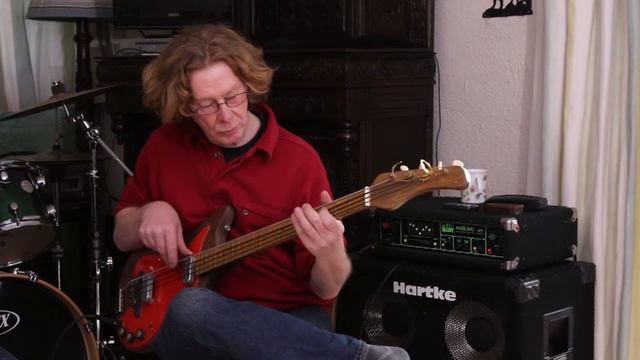 Bass Files #24 Hohner Ambasso (Fenton Weill) 1962 смотреть онлайн