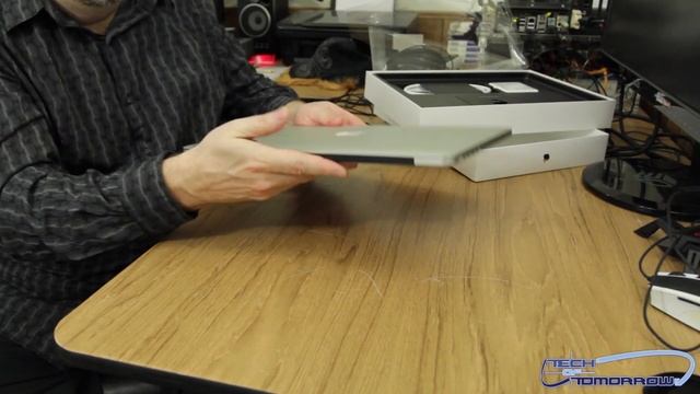 15-inch MacBook Pro with Retina Display Unboxing & First Look! (2012) смотреть онлайн