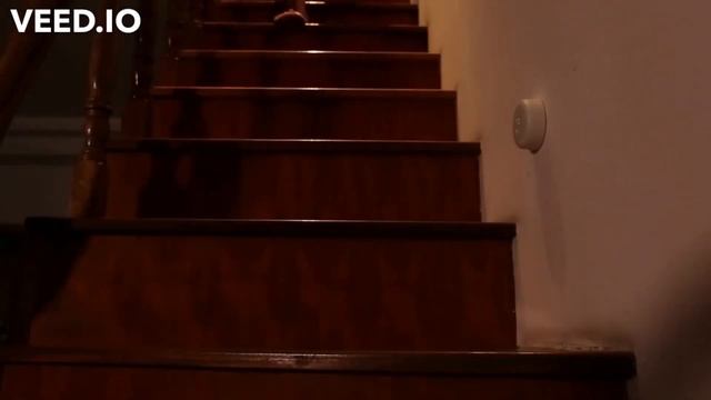 Умный ночник Yeelight Rechargeable Sensor Nightlight смотреть онлайн