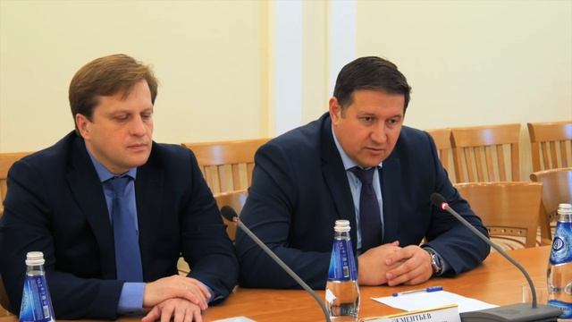 Министр транспорта Алтайского края Александр Дементьев про посадку Boeing 767-300 смотреть онлайн