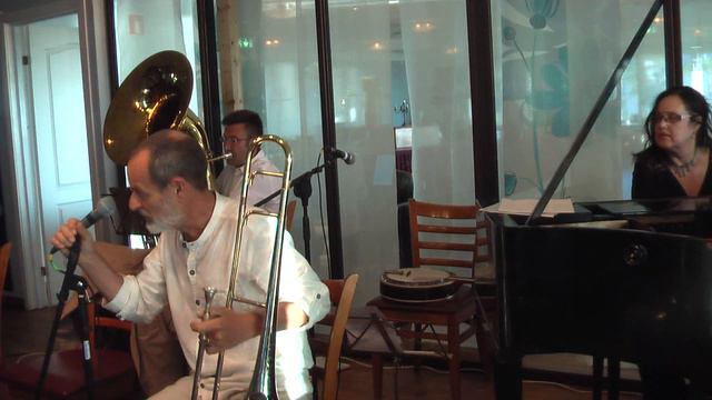 5 Petite Fleur med trombon смотреть онлайн