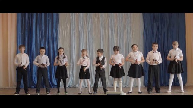 1017 Ансамбль ложкарей «Русская забавушка» Омск школа 127 смотреть онлайн