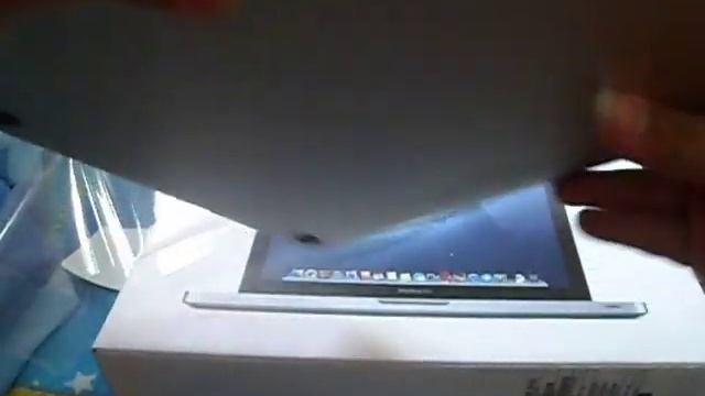 Unboxing Macbook Pro 13 inch Mid 2012 THAI Version смотреть онлайн