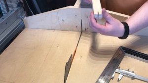 Стол для лобзика "Фиолент": обзор и доработка (изготовление поддерживающего узла для пилки)