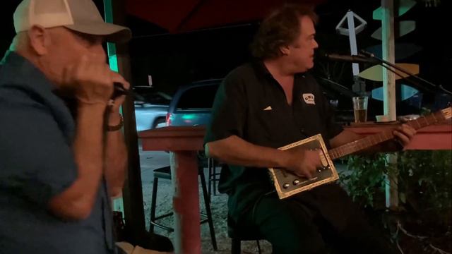 Mondays @ Harry’s On Anna Maria Island With Steve Arvey Cigar Box Guitar And Deacon Gibson Harmonic смотреть онлайн