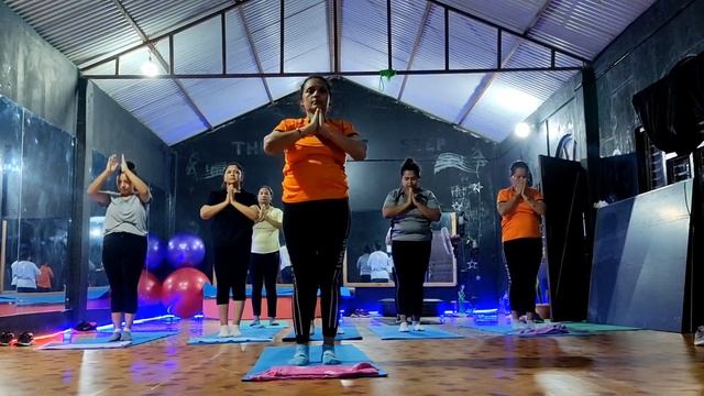 Let's Practice Sun salutation सुर्य नमस्कार on mantra | Workout For Fat loss, Flexibility, Strength смотреть онлайн