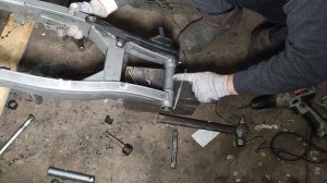 Замена подшипников в маятнике и установка тавотницы.