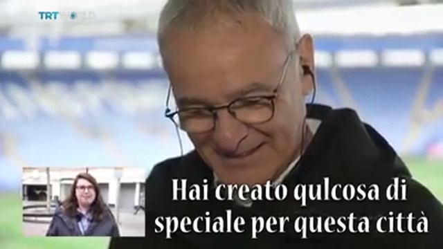 VIDEO - I tifosi del Leicester ringraziano Claudio Ranieri, la reazione del mister смотреть онлайн