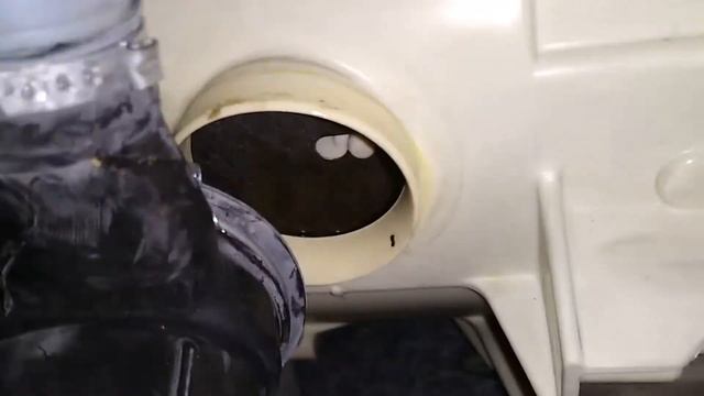 Кто-то сдох в стиралке и пошёл запах. Чистим стиральную машинку. Gorenje WA72145. смотреть онлайн