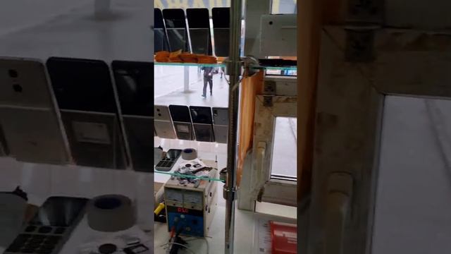 Новосибирск площадь Карла Маркса 3к1 остановка киоск ремонт телефонов покупка продажа аксессуаров смотреть онлайн