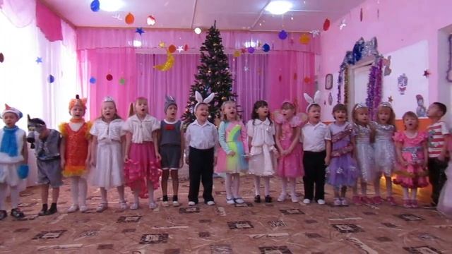Песня "Серебристые снежинки" смотреть онлайн