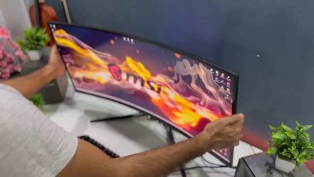 MSI Optix MAG342CQR | Let's get straight to the point смотреть онлайн