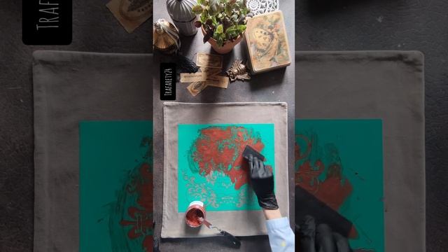 Пример использования трафарета и пасты для текстиля от TRAFARETY24 смотреть онлайн