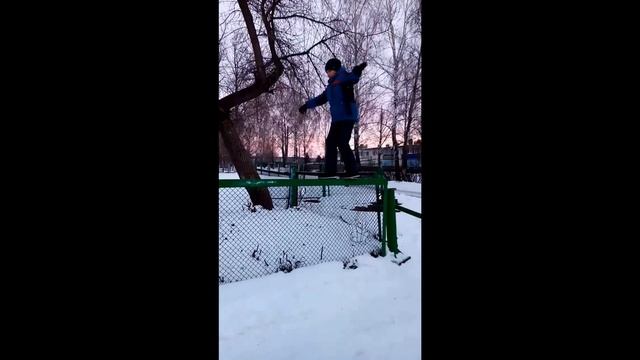 Паркур кадры прыжок с лестницы на лестницу смотреть онлайн