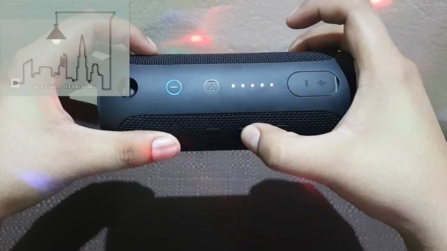 JBL Flip 3 - Review en Español - Estéreo y graves potentes con resistencia a salpicaduras смотреть онлайн