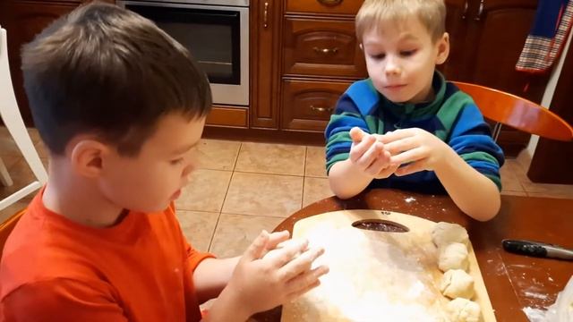 Матвей Вертузаев "Чебуреки" смотреть онлайн