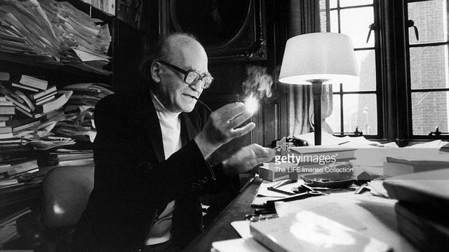 Luigi Bambulea - Mircea Eliade. O introducere смотреть онлайн
