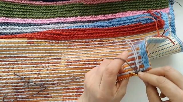 Еще один вариант коврика из остатков пряжи и ПВХ.Вяжем крючком . смотреть онлайн