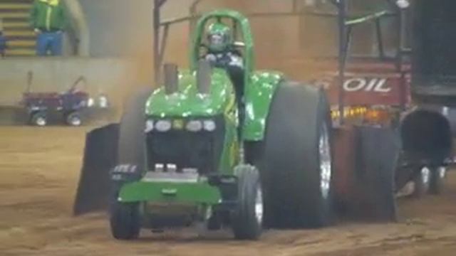 Git-R-Done Indoor pull 1-9-2010 смотреть онлайн