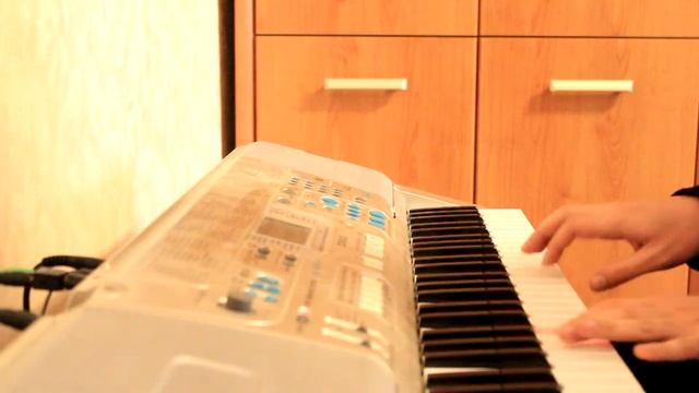 Как сыграть на пианино песню про Одессу (Л. Утесов "У Черного моря") смотреть онлайн