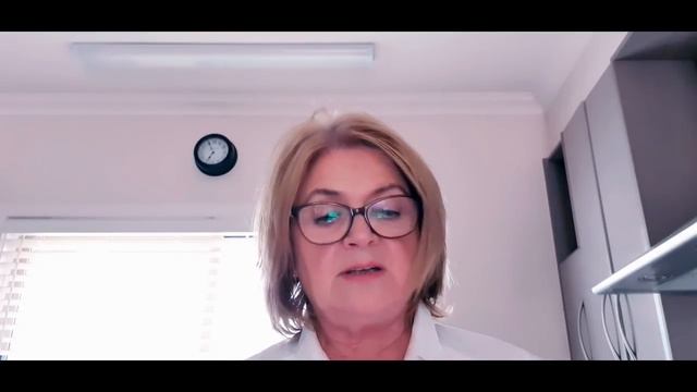 Наконец-то настала пятница. День рождения в офисе и сюрприз. смотреть онлайн