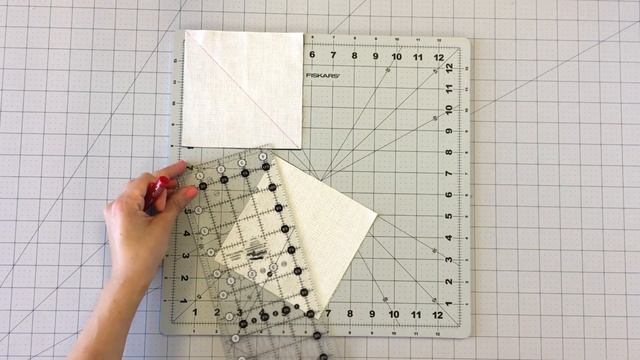Easy Quilting Tutorial - How to make a Jackknife Quilt Block смотреть онлайн