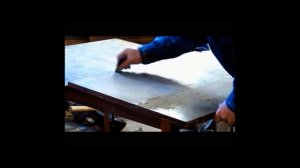 Как очистить мебель от старого лака.Реставрация мебели.