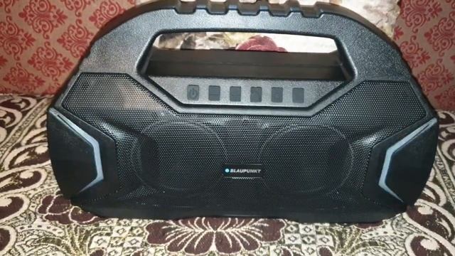 Review of Blaupunkt Volcano 40. Best party speaker ever with Monster Bass. Same as The Vtin r7. смотреть онлайн