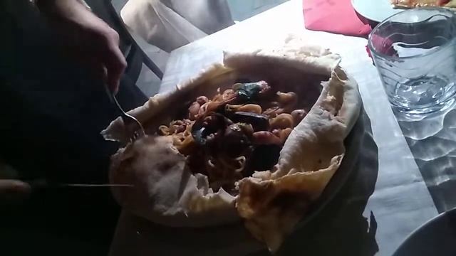 Кальцоне, или закрытая пицца по Венециански смотреть онлайн