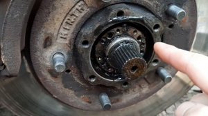 Как подтянуть подшипник ступицы Сузуки Гранд Витара