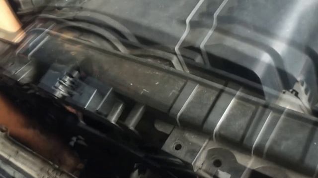 Remove and replace radiator fan motor AUDI Q5 смотреть онлайн