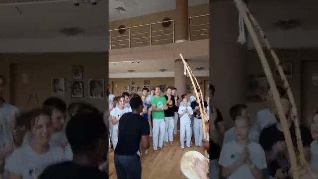 mestre Xuxo жжет, публика не отстает :) смотреть онлайн