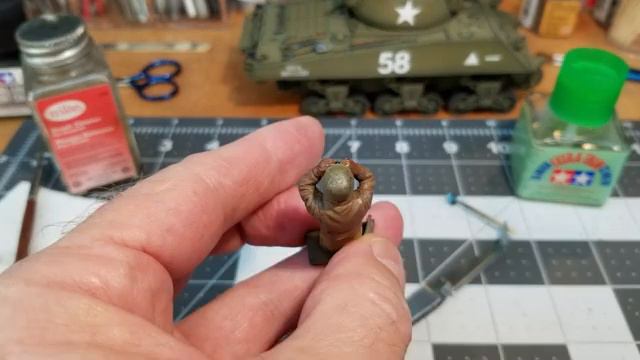 M4A3 Sherman 105mm Howitzer by Tamiya in 1/35 Scale Paint Chipping, Figure, and Stowage смотреть онлайн