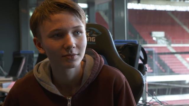 Martin får hjælp hos pro-team North (11) | Martin er Gamer | Ultra смотреть онлайн