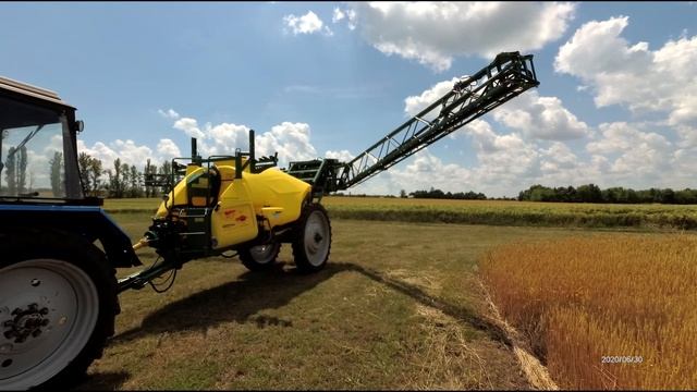 Опрыскиватель "ГВАРТА 8" с BRAVO 400s SELETRON. смотреть онлайн