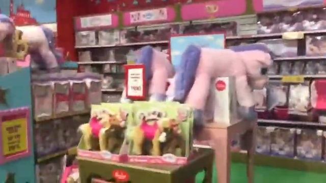 HAMLEYS В ПРАГЕ | ВЛОГ ???? смотреть онлайн