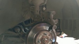 замена колодок передних на кия/Рио 2