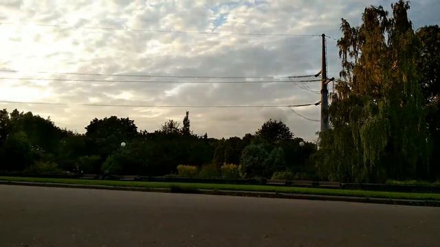 Таймлапс. Красивый закат. Ботанический сад. Москва. смотреть онлайн