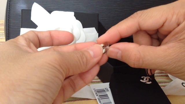 Unboxing Chanel Classic CC Earrings Ladies First | Chanel Pearl necklace | Chanel LV смотреть онлайн