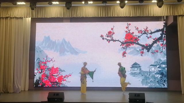529 Ансамбль Калинка г Краснодар Танец с зеркальцем из балета Красный мак смотреть онлайн